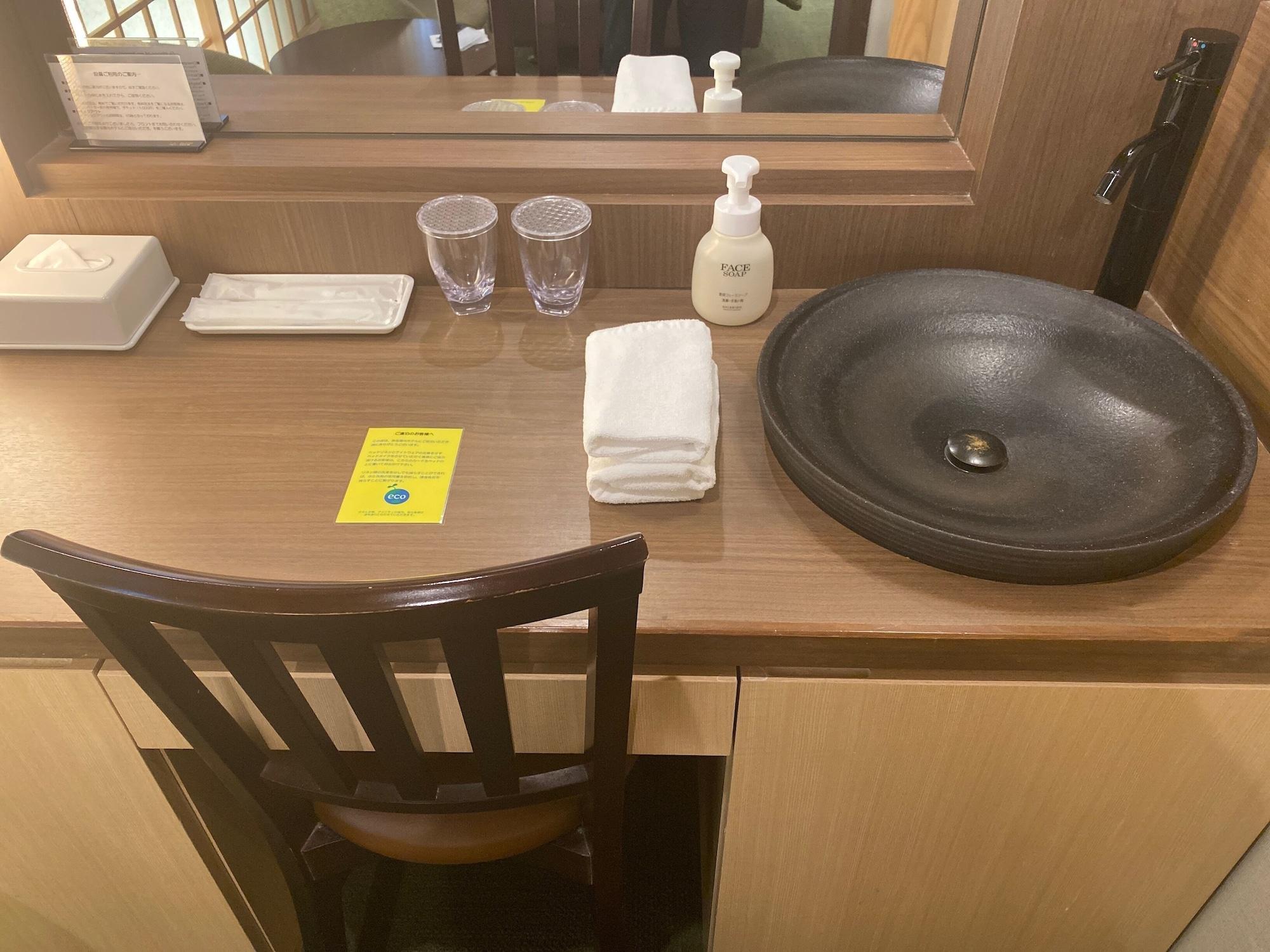 Akasaka Yoko Hotel Токио Екстериор снимка